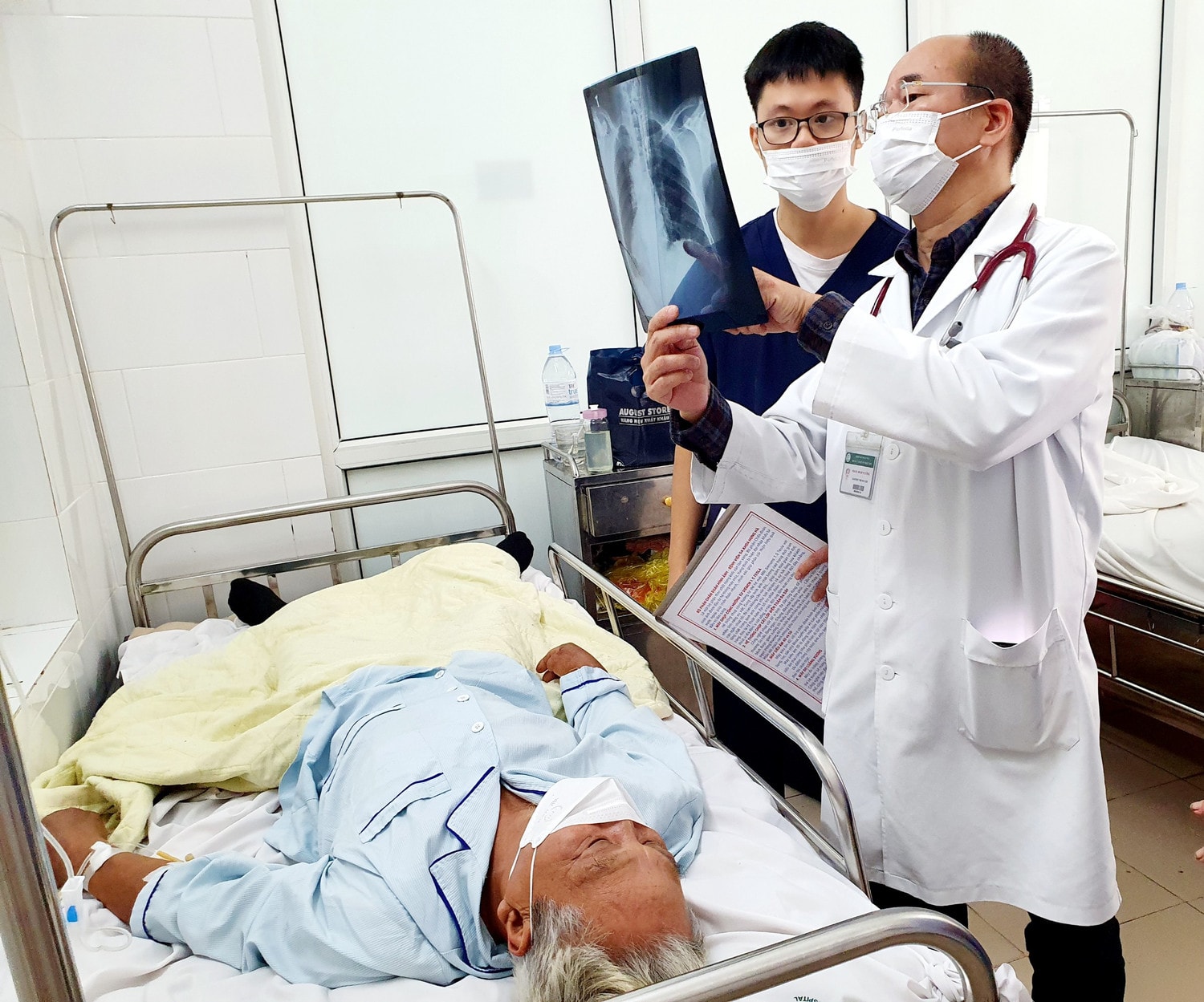 Người đàn ông viêm màng não do liên cầu lợn sau bữa tiết canh ngan -0