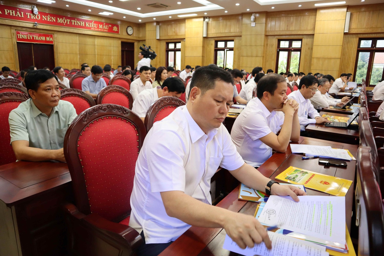Dự kiến xem xét, thông qua 29 nghị quyết quan trọng -0