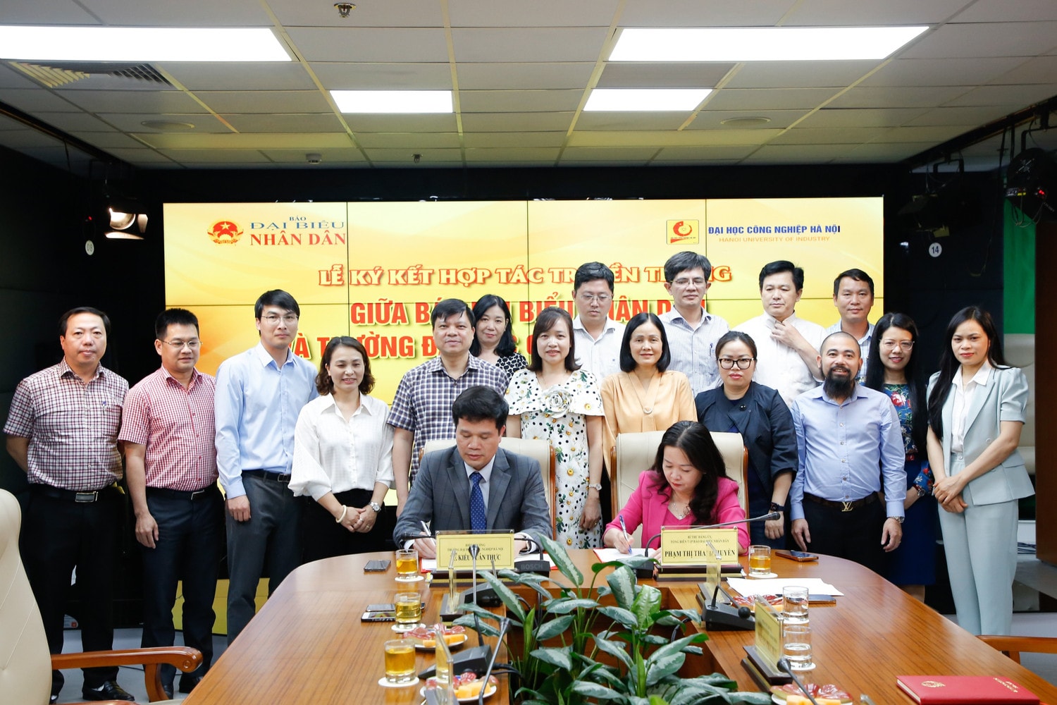 Báo Đại biểu Nhân dân và Trường Đại học Công nghiệp Hà Nội ký kết hợp tác truyền thông -0