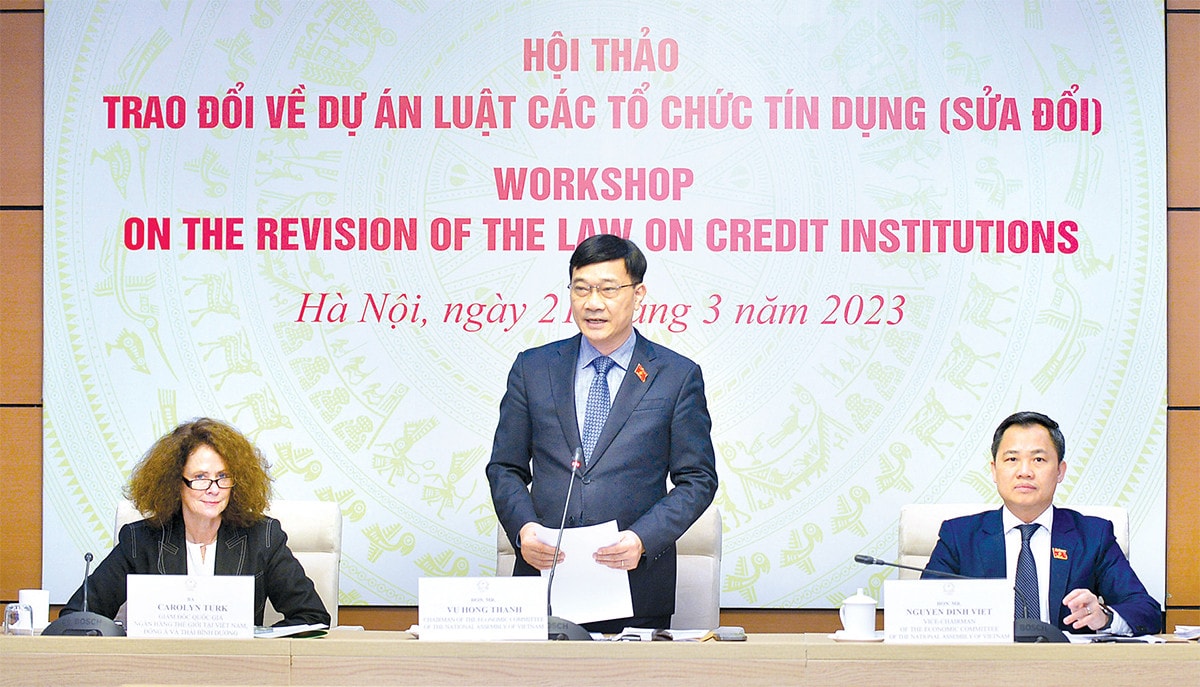Cần thiết có quy định miễn trừ trách nhiệm pháp lý khi tham gia xử lý ngân hàng yếu kém? -0