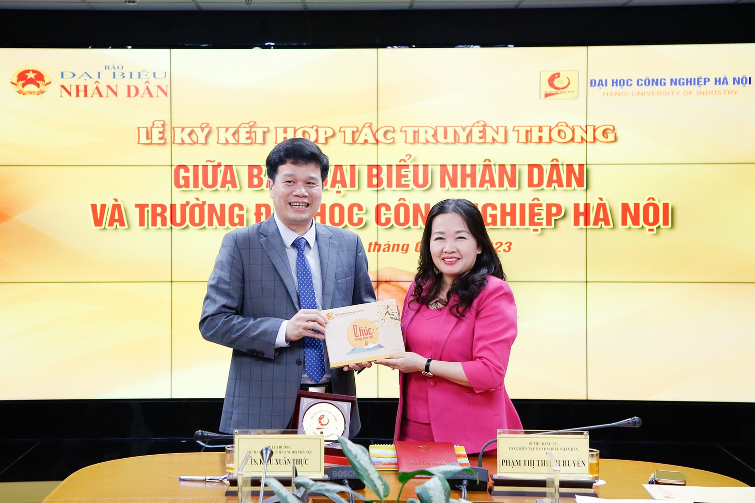 Báo Đại biểu Nhân dân và Trường Đại học Công nghiệp Hà Nội ký kết hợp tác truyền thông -0