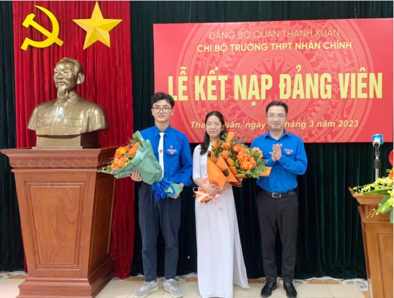 Hà Nội: Hai học sinh THPT đầu tiên của quận Thanh Xuân được kết nạp Đảng -0