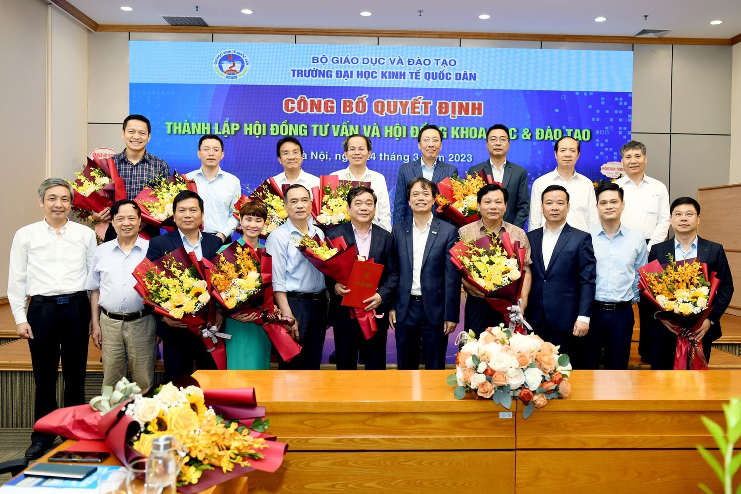 Trường ĐH Kinh tế Quốc dân thành lập Hội đồng Tư vấn, Hội đồng Khoa học & Đào tạo -0