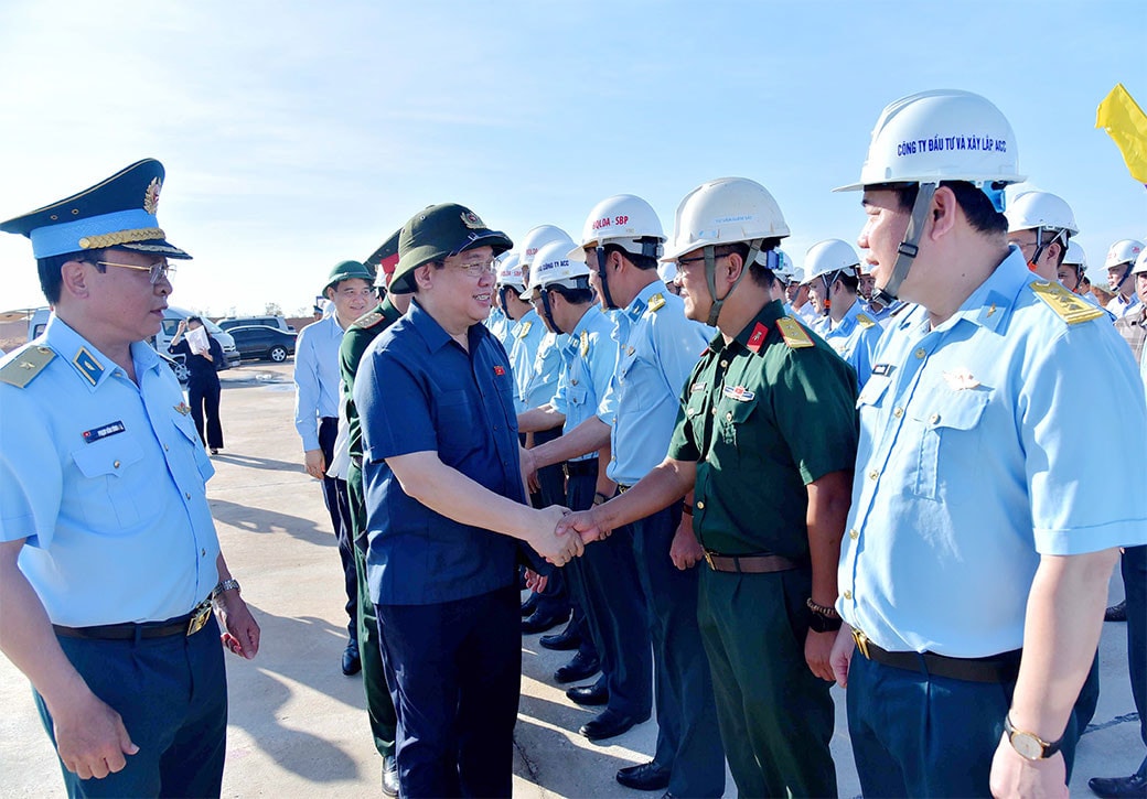 Chủ tịch Quốc hội Vương Đình Huệ: Giữ vững môi trường hòa bình để phát triển