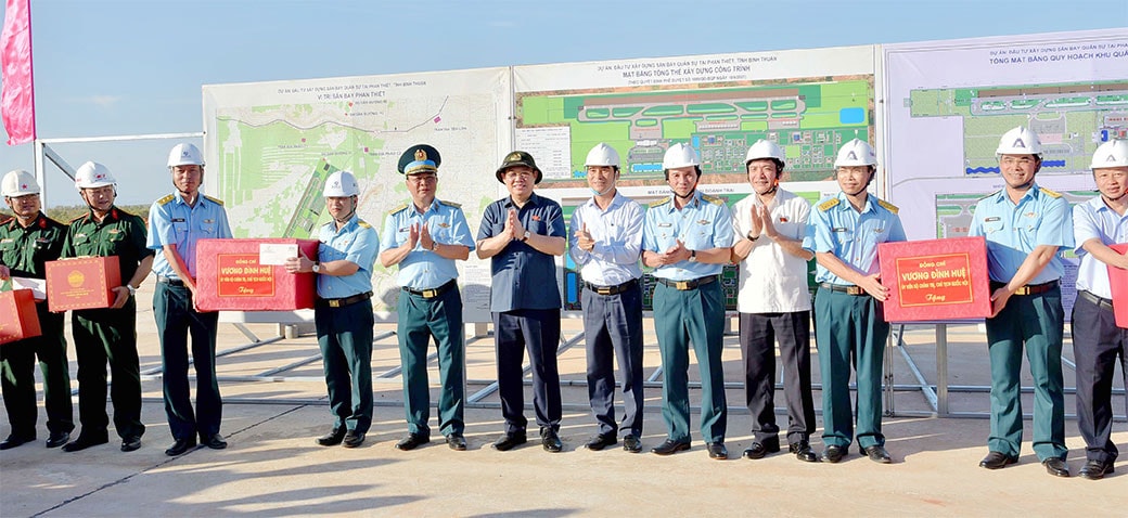 Chủ tịch Quốc hội Vương Đình Huệ: Giữ vững môi trường hòa bình để phát triển