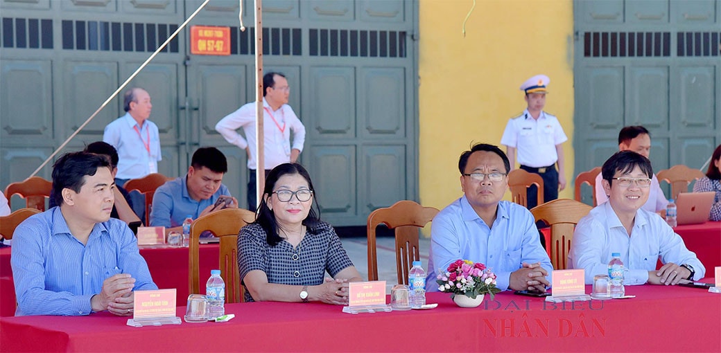Chủ tịch Quốc hội Vương Đình Huệ: Giữ vững môi trường hòa bình để phát triển -0