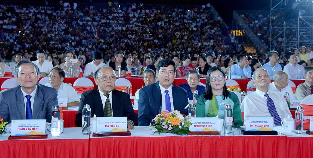 Chủ tịch Quốc hội Vương Đình Huệ dự Lễ khai mạc Năm Du lịch Quốc gia 2023 “Bình Thuận – Hội tụ xanh” -0