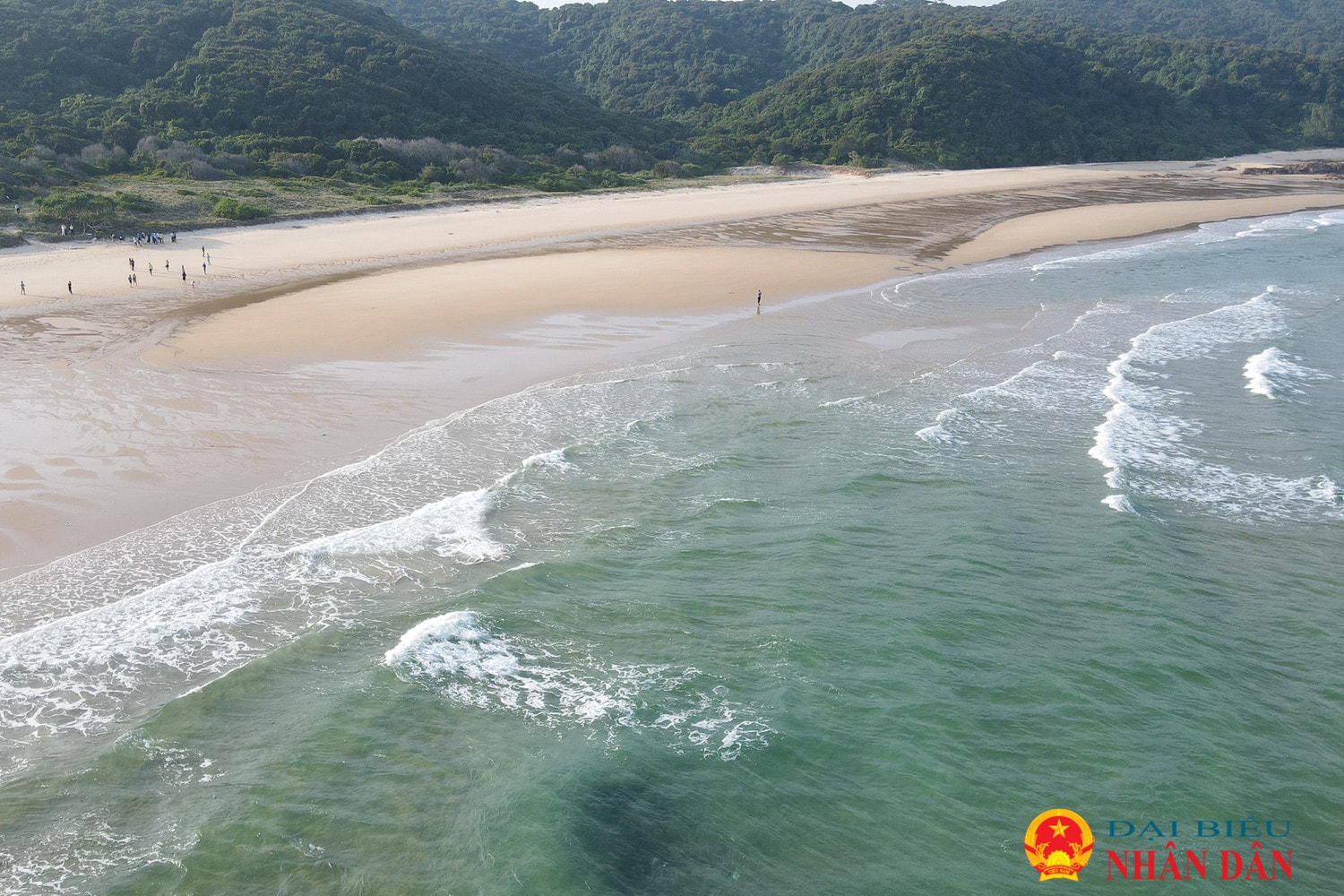 Quảng Ninh: Chiêm ngưỡng “viên ngọc ẩn” vùng Đông Bắc – đảo Thanh Lân