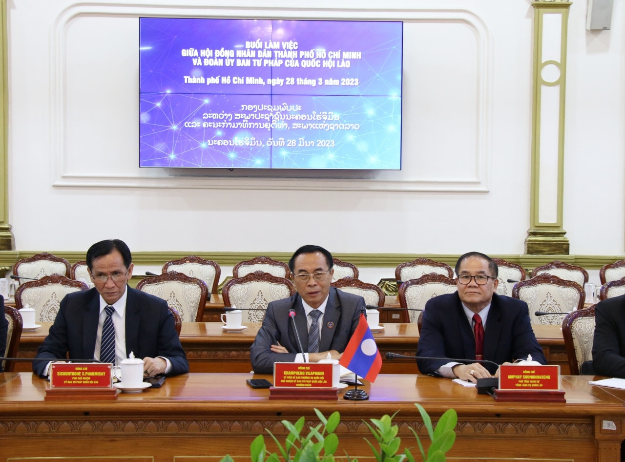 Chủ nhiệm Ủy ban Tư pháp của Quốc hội Lào Khampheng Vilaphanh phát biểu tại buổi làm việc với HĐND TP. Hồ Chí Minh Chủ nhiệm Ủy ban Tư pháp của Quốc hội Lào Khampheng Vilaphanh thăm và làm việc tại TP. Hồ Chí Minh -1