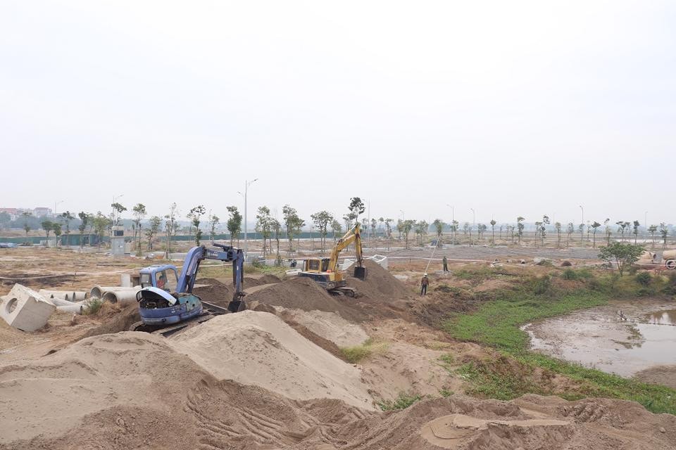 Huyện Đông Anh: Nhiều dự án đầu tư công được các Doanh nghiệp trúng sát giá, tiết kiệm cho vốn ngân sách ở mức khiêm tốn. -0