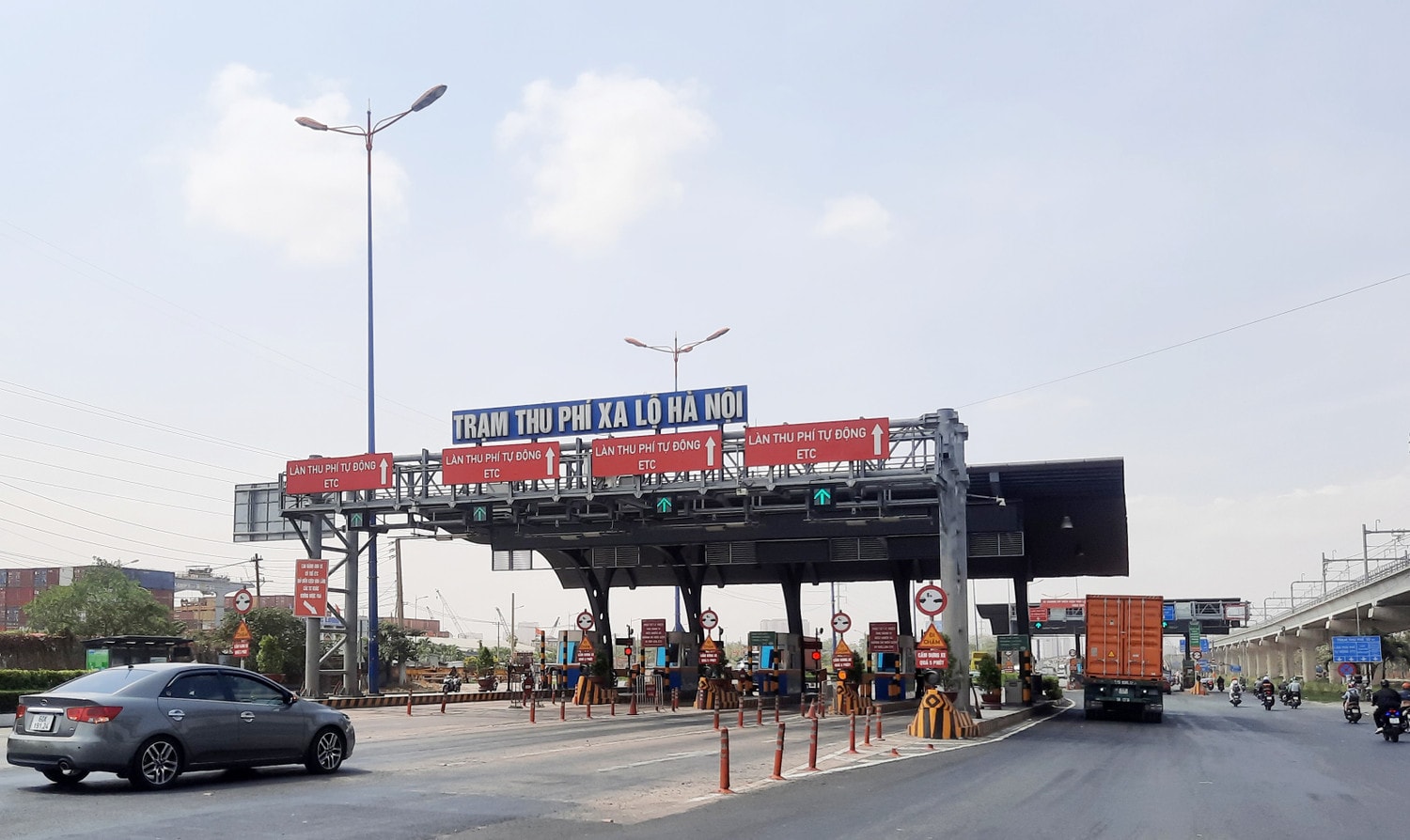 Vì sao người dân phản ứng vị trí đặt trạm thu phí BOT xa lộ Hà Nội?