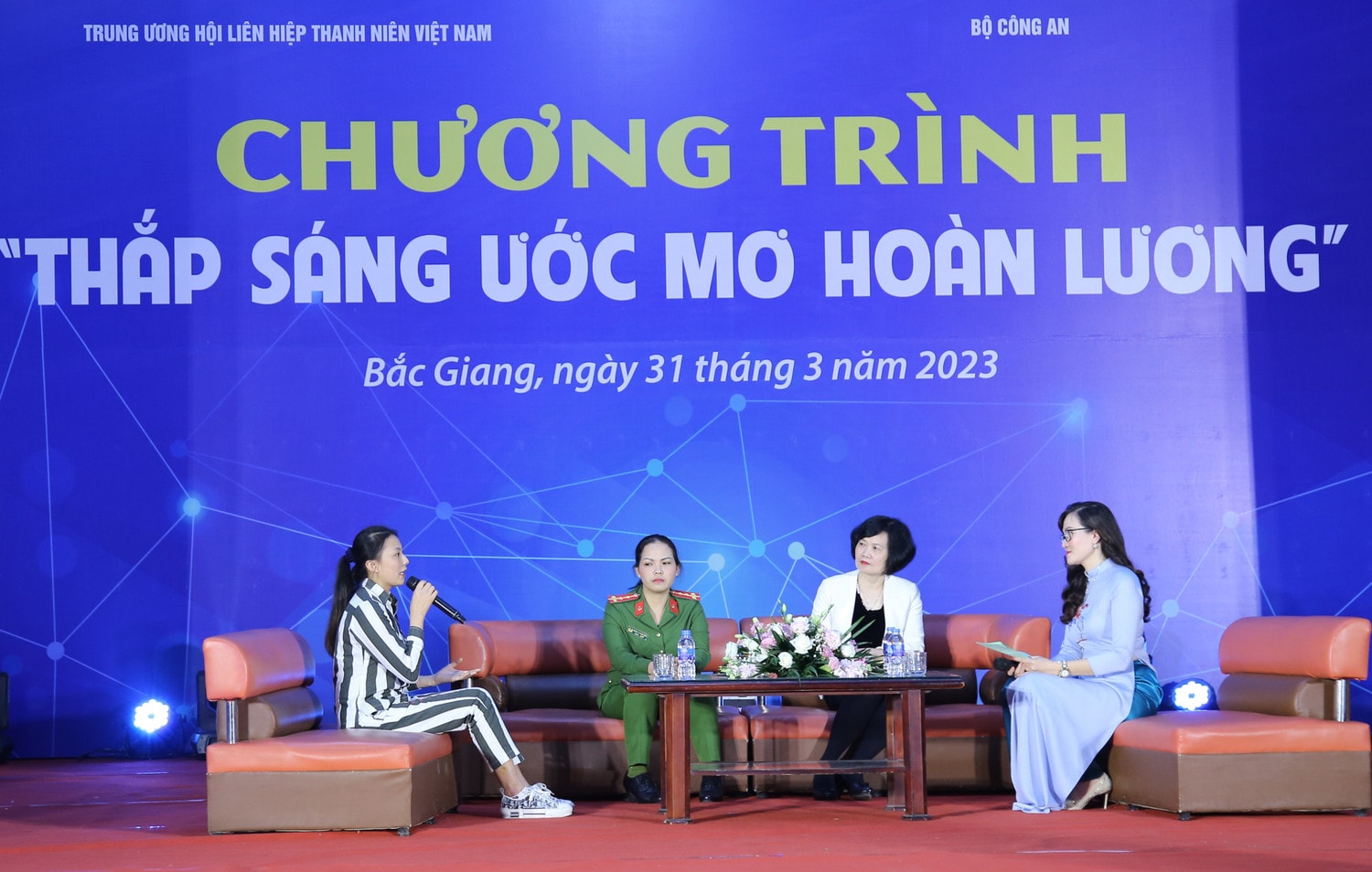 Phạm nhân tại Trại giam Ngọc Lý được tham gia diễn đàn đối thoại cùng với chuyên gia, cán bộ quản giáo “Thắp sáng ước mơ hoàn lương” -0