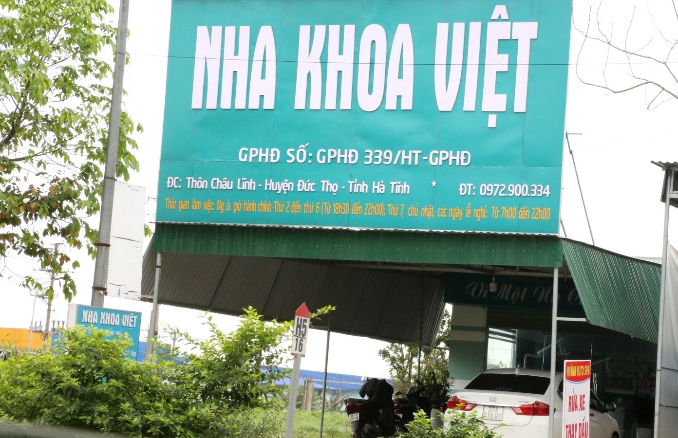 Phòng khám Nha khoa Việt này có 4 người thì 2 người chưa có chứng chỉ hành nghề. Rùng mình y sĩ “gắn mác” bác sĩ để hành nghề -0