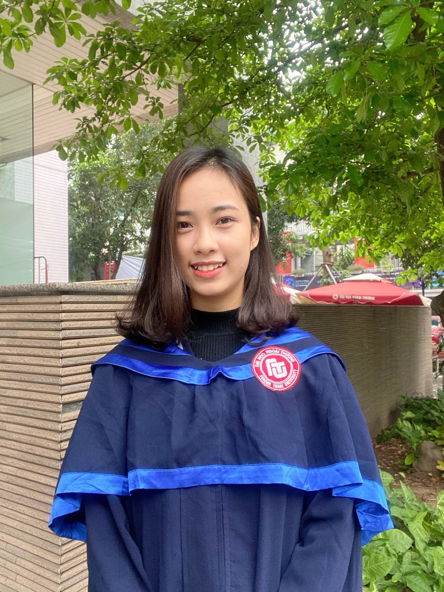 Nữ sinh tới từ “trường làng” tốt nghiệp sớm Đại học Ngoại thương, đạt GPA 3.96 -0