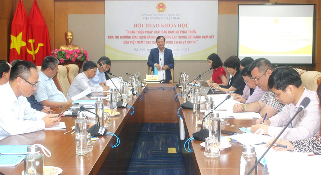Hoàn thiện pháp luật để thúc đẩy phát triển thị trường giao dịch hàng hóa tương lai -0