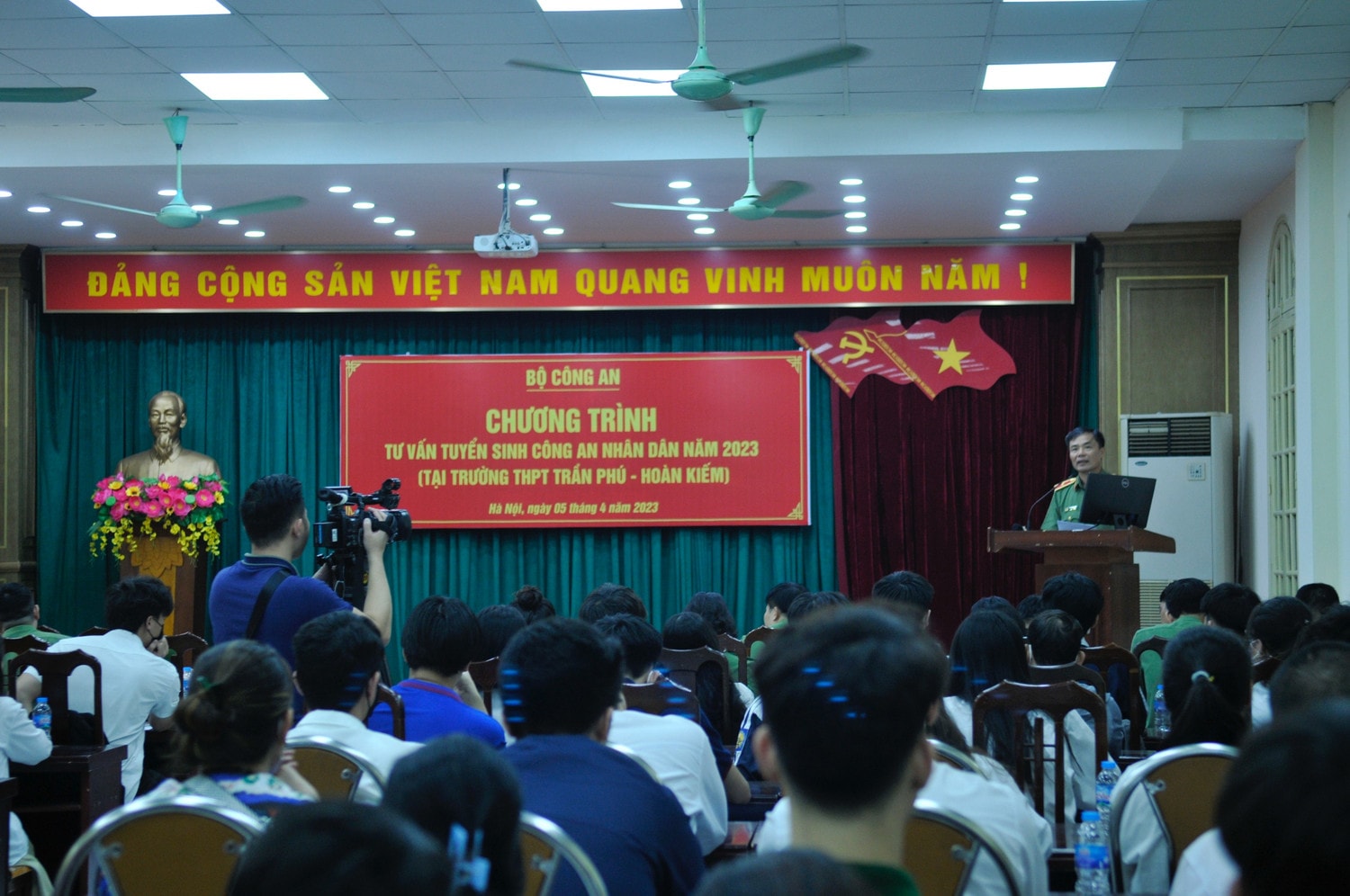 Quang cảnh chương trình Tư vấn tuyển sinh vào các trường Công an nhân dân năm 2023 -0