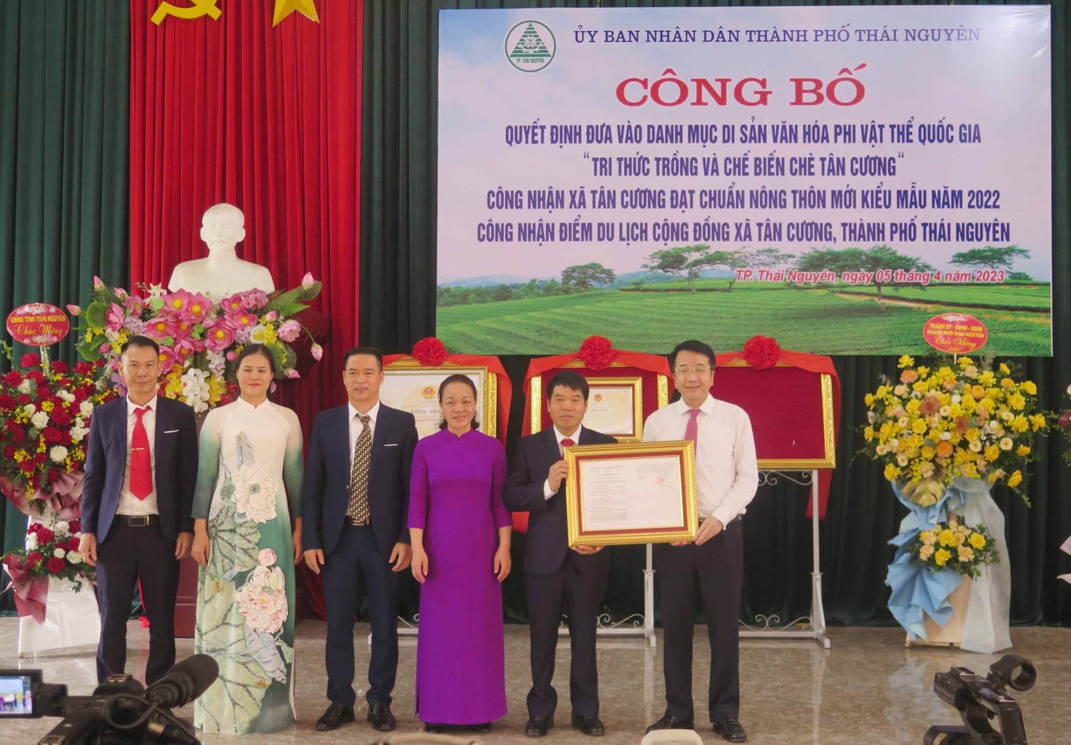 Thái Nguyên: Chè Tân Cương được đưa vào di sản văn hóa phi vật thể Quốc gia -0