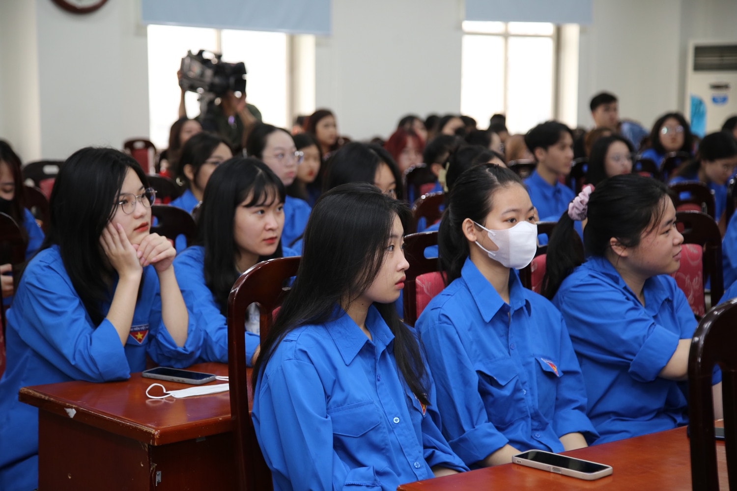 Nhiều đoàn viên, thanh niên tham dự lễ phát động Phát động Cuộc thi viết “Trang sách thay đổi đời tôi” năm 2023 -0