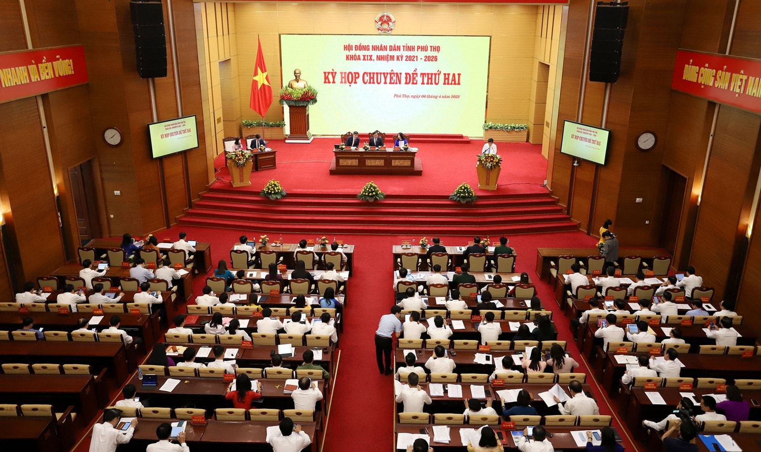 toàn cảnh kỳ họp.jpg -3