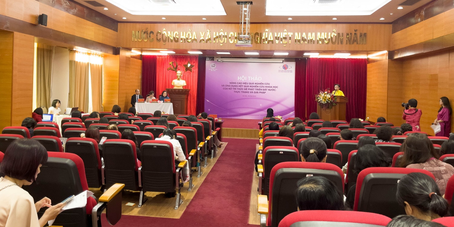 Quang cảnh hội thảo Tạo môi trường thuận lợi để nữ tri thức Việt phát huy khả năng -0