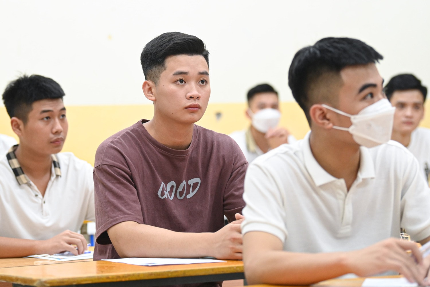 Thí sinh chọn phương thức xét tuyển theo hồ sơ năng lực kết hợp phỏng vấn được đăng ký tối đa 2 nguyện vọng Thông tin chi tiết về phương thức xét tuyển tài năng của Đại học Bách khoa Hà Nội -0