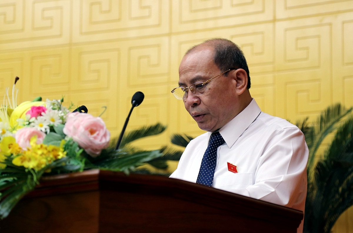 Thông qua 18 nghị quyết quan trọng -0
