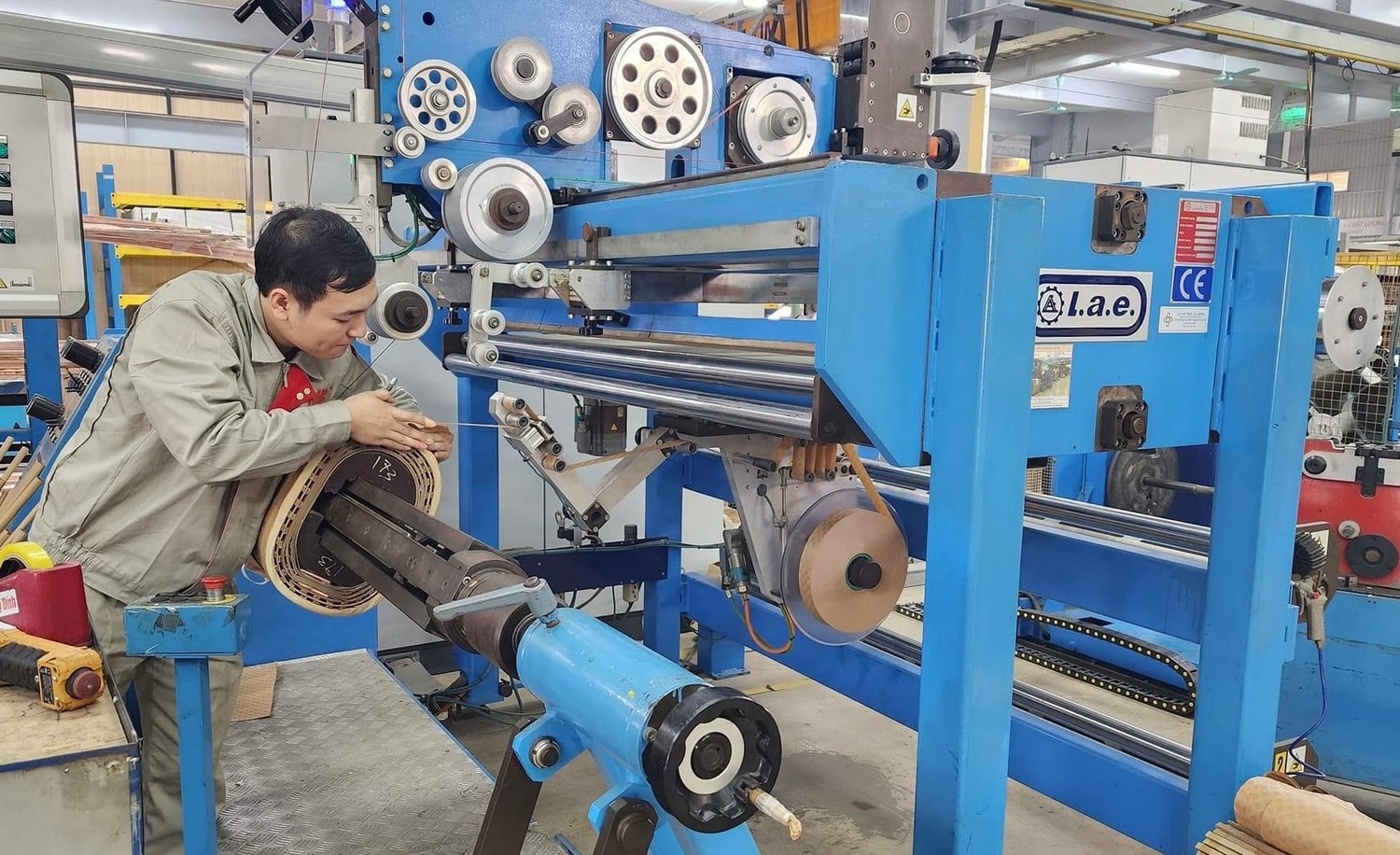 Thực hiện nhiều giải pháp tránh đứt gãy cung cầu lao động -0