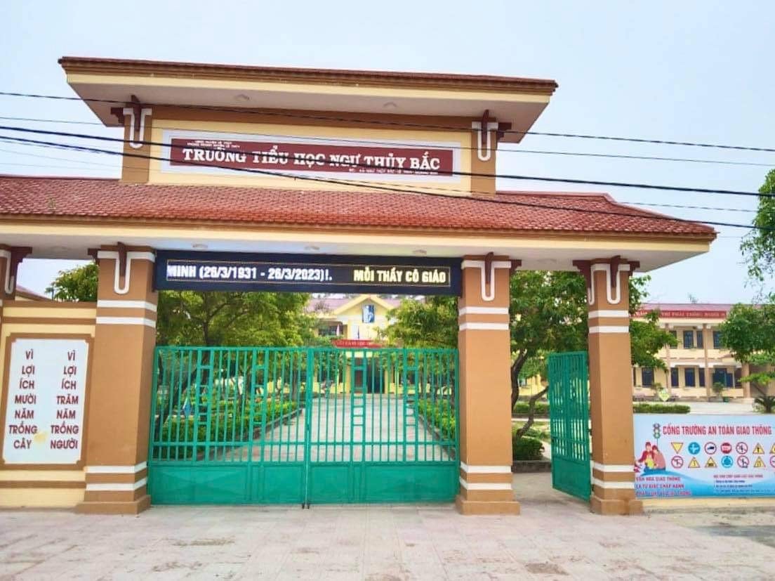 UBND huyện Lệ Thuỷ - Quảng Bình thông tin vụ hiệu trưởng đánh hiệu phó nhập viện -0