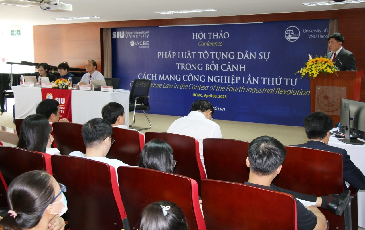Hiệu trưởng Trường Đại học Quốc tế Sài Gòn, TS Phạm Quý Ty phát biểu Hoàn thiện chính sách pháp luật tố tụng dân sự trong giai đoạn mới -0