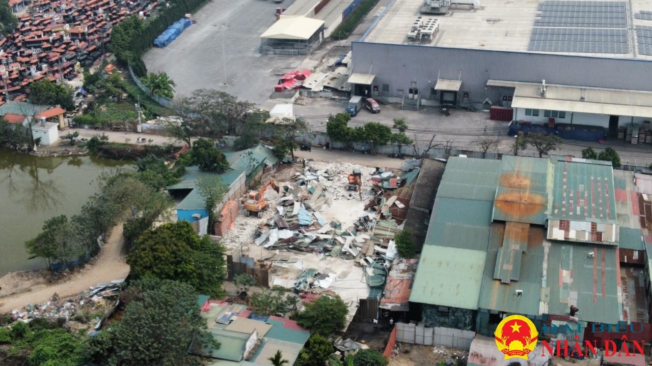 Người dân “kêu trời” vì trang trại chăn nuôi bỗng nhiên bị phá dỡ ở Hà Nội -0