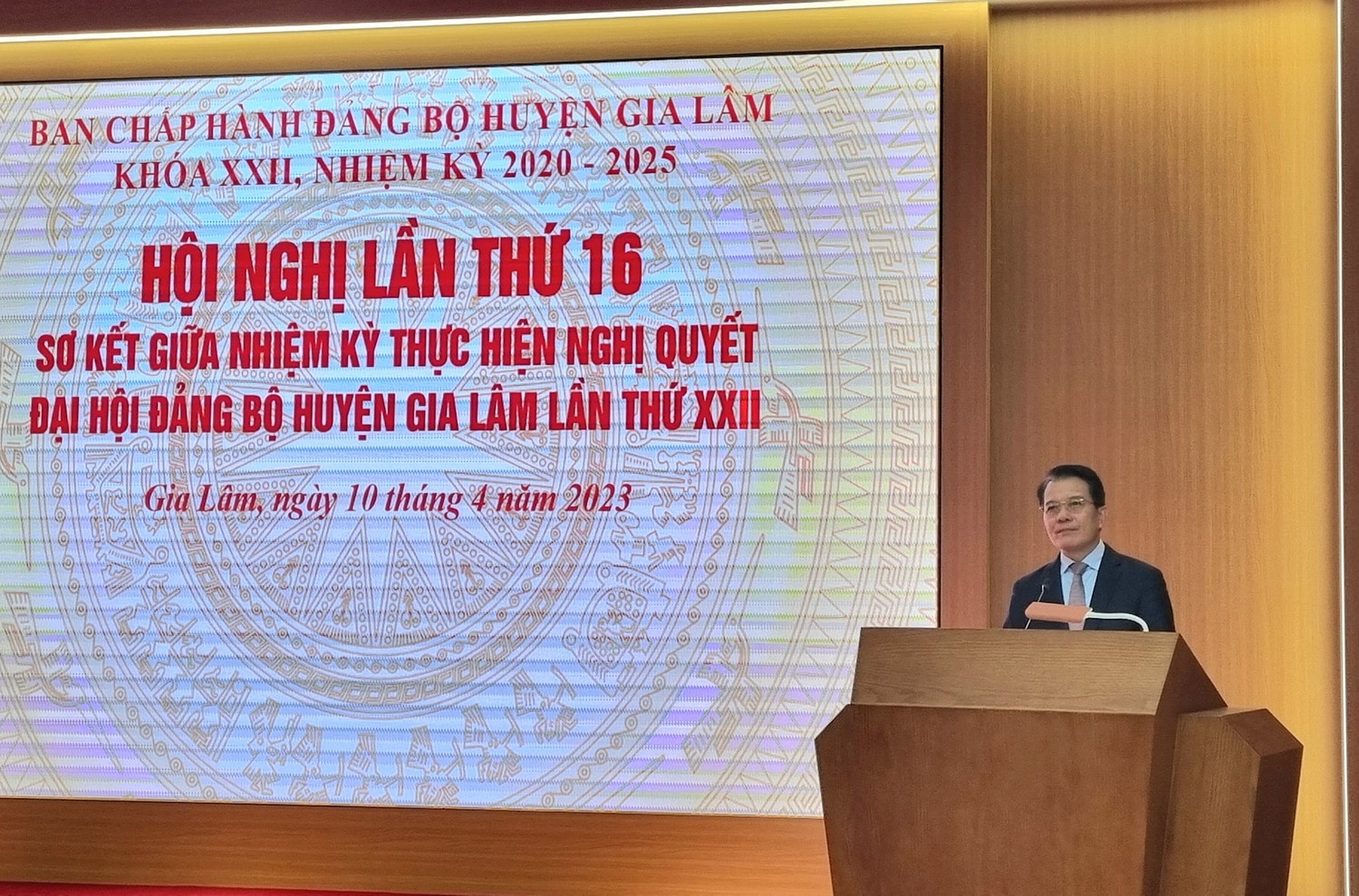 Huyện Gia Lâm vượt 17/22 chỉ tiêu Đại hội Đảng bộ huyện lần thứ XXII đề ra -0