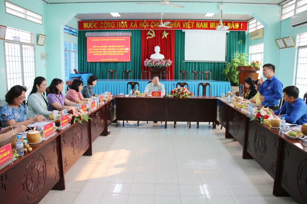 Đoàn giám sát làm việc với Sở LĐ-TB và XH tỉnh Long An Ủy ban Văn hoá Giáo dục làm việc với Sở Lao động, Thương binh và Xã hội tỉnh Long An về thực hiện chính sách pháp luật đối với trẻ em mồ côi -0