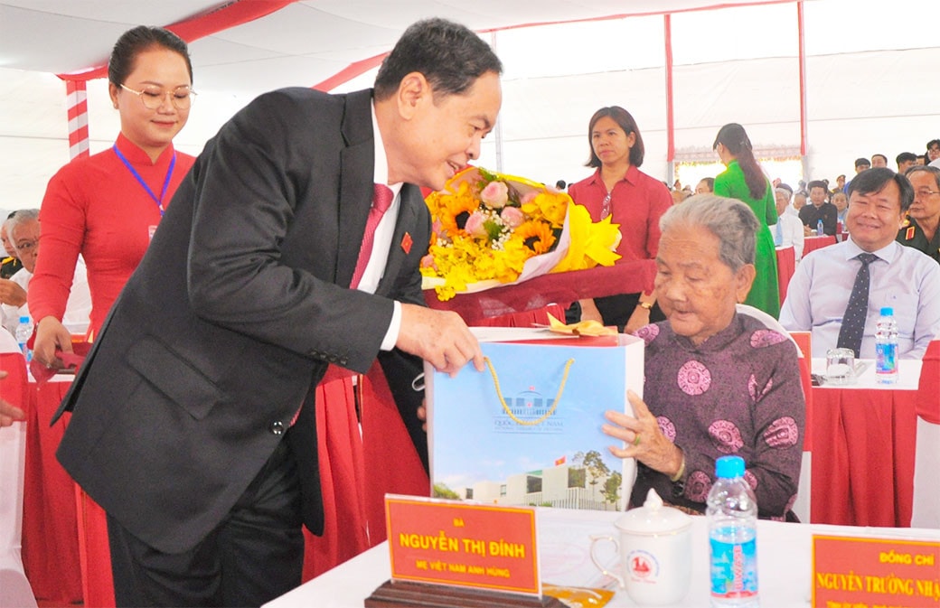 Phó Chủ tịch Thường trực Quốc hội Trần Thanh Mẫn dự Lễ công bố Nghị quyết thành lập thành phố Tân Uyên, Bình Dương -0