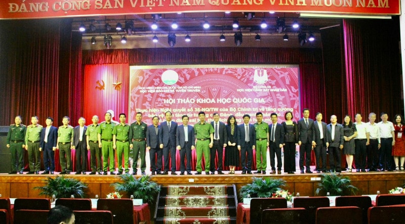 Tích cực bảo vệ nền tảng tư tưởng của Đảng, đấu tranh phản bác quan điểm sai trái, thù địch -0