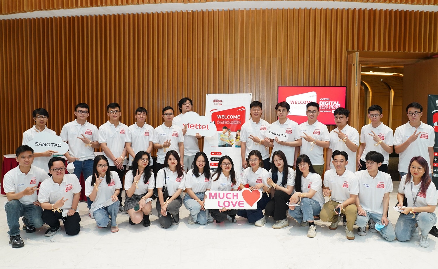 192 sinh viên xuất sắc được tuyển chọn vào Viettel Digital Talent -0