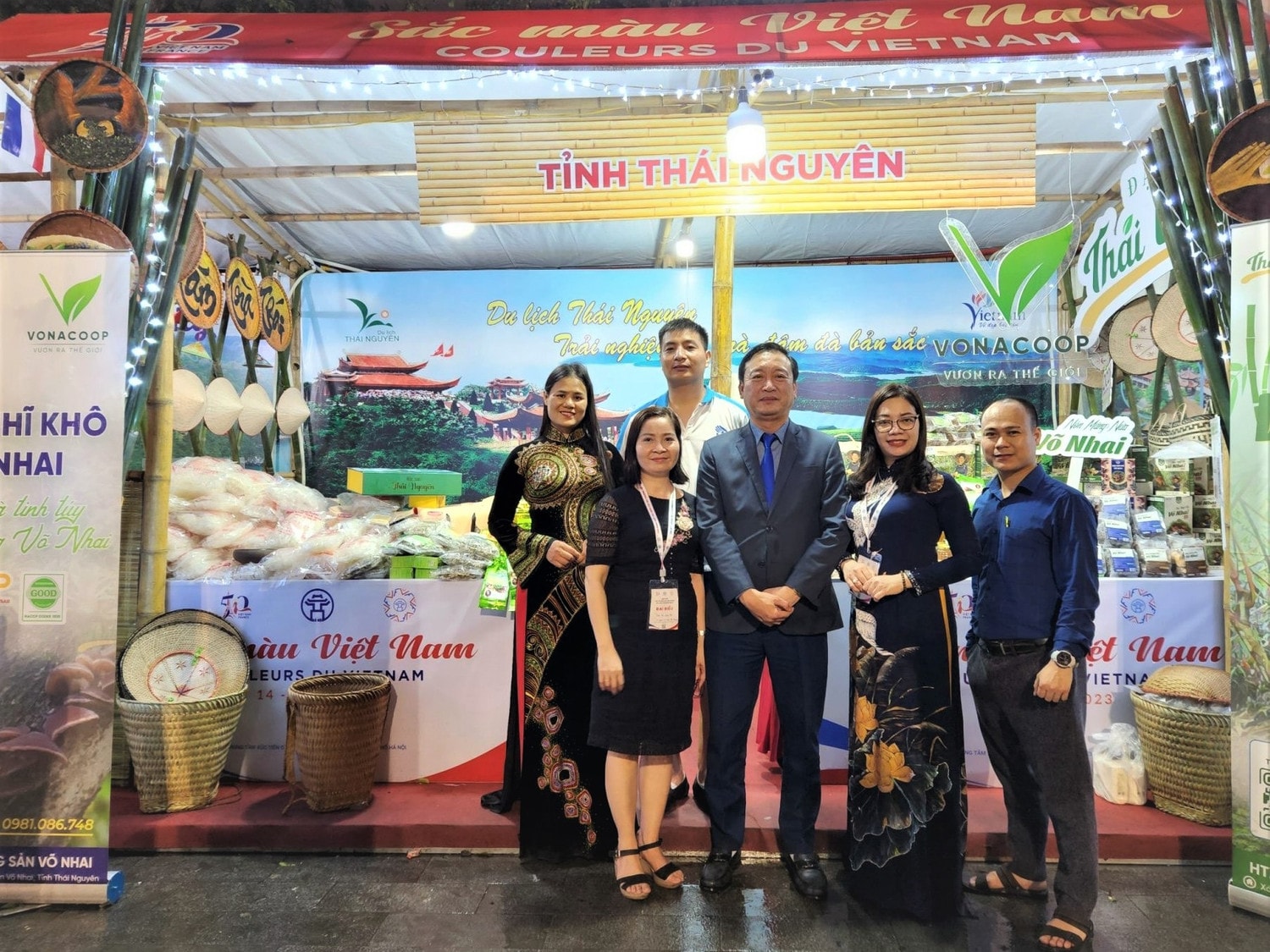 Thái Nguyên ghi dấu ấn đặc trưng tại tại Không gian quảng bá “Sắc màu Việt Nam” -0