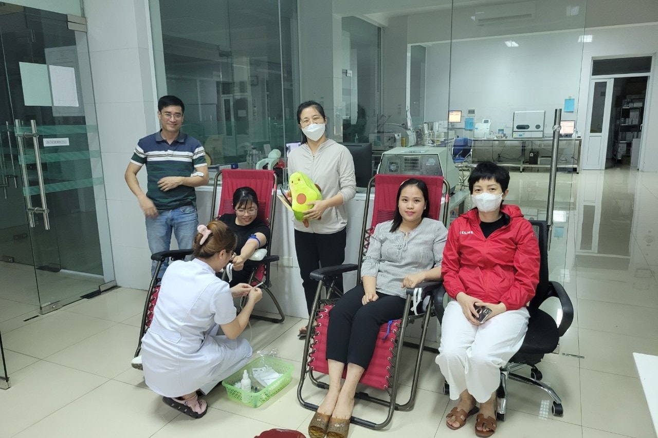 Vượt hàng chục cây số trong đêm cứu sản phụ nguy kịch có nhóm máu cực hiếm -0