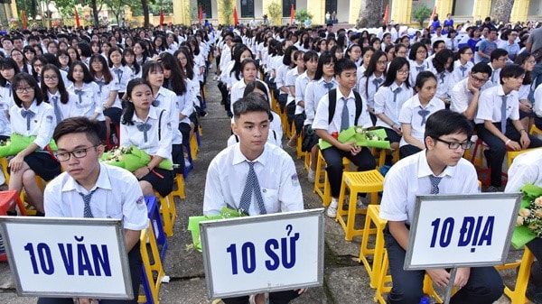 Chính thức xóa bỏ lớp không chuyên trong trường chuyên -0