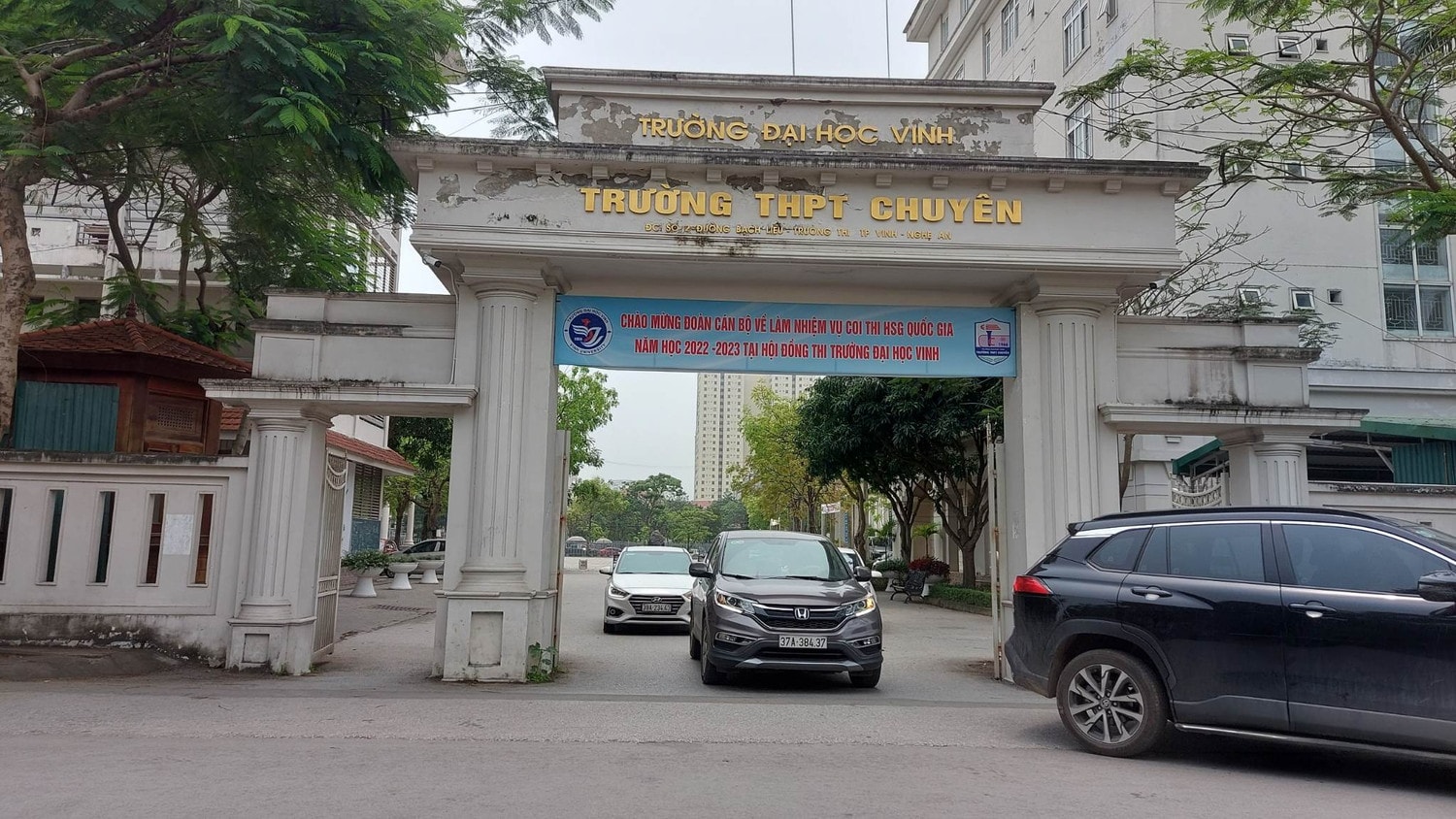 Nữ sinh lớp 10 thắt cổ tự tử tại nhà riêng -0