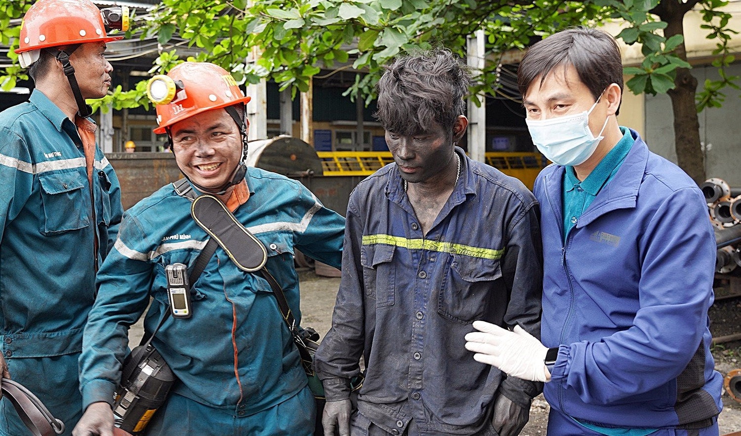 Than Vàng Danh và kỳ tích cứu hộ thành công thợ mỏ -0