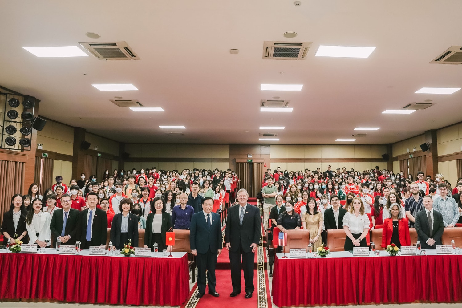 Bộ trưởng Bộ Nông nghiệp Hoa Kỳ đến thăm Trường Đại học Ngoại thương -0