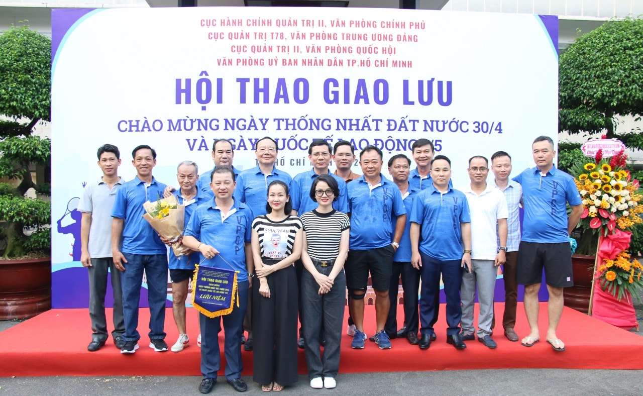 Các vận động viên đội tuyển Cục Quản trị II, Văn phòng Quốc hội tham dự Hội thao Sôi nổi giao lưu thể thao các Văn phòng Trung ương và TP. Hồ Chí Minh -0