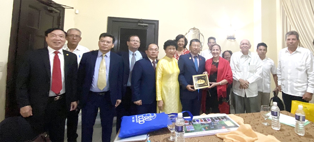 Chủ nhiệm Ủy ban Đối ngoại Vũ Hải Hà tiếp Hội Hữu nghị Cuba - Việt Nam và Viện Cuba hữu nghị với các dân tộc -1