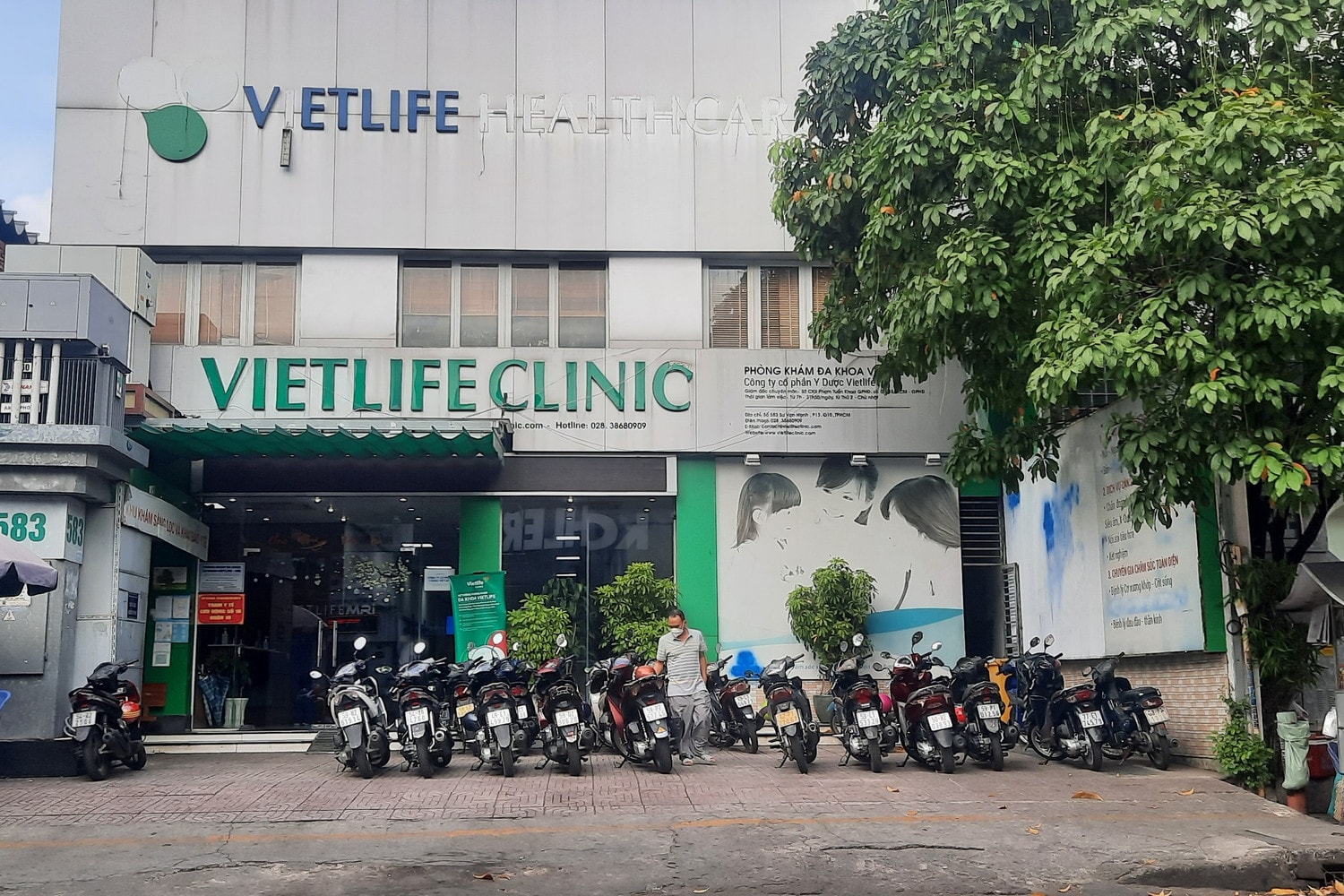 TP. Hồ Chí Minh: Nhiều cơ sở khám chữa bệnh tư nhân quảng cáo “trên trời” -0