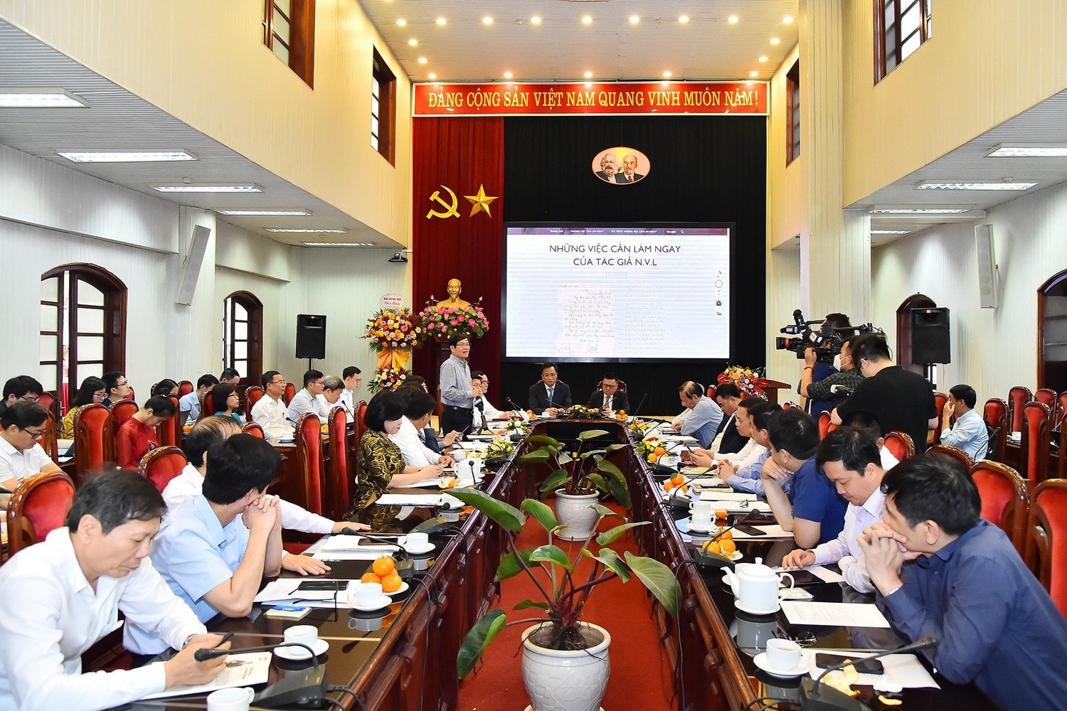 Quang cảnh Tọa đàm “Tổng Bí thư Nguyễn Văn Linh và Những việc cần làm ngay” 