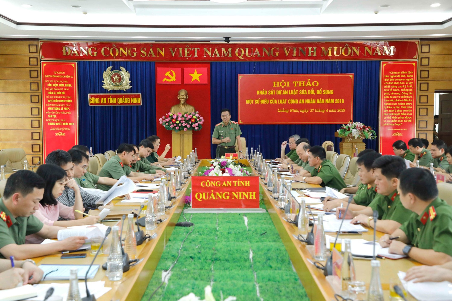 Quanh cảnh Hội thảo
