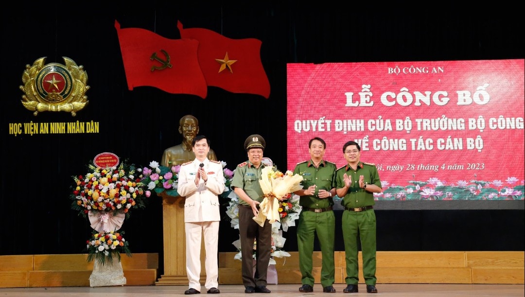Bộ Công an trao quyết định bổ nhiệm giám đốc Học viện An ninh nhân dân