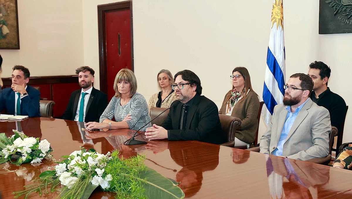 Mauricio Zunino, Acting Mayor of Montevideo speaks at the event. Photo: Doan Tan NA Chairman meets leader of Uruguay capital city -0