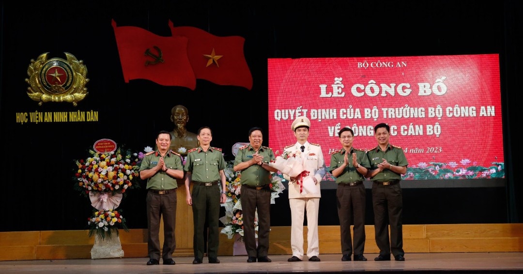 Bộ Công an trao quyết định bổ nhiệm giám đốc Học viện An ninh nhân dân