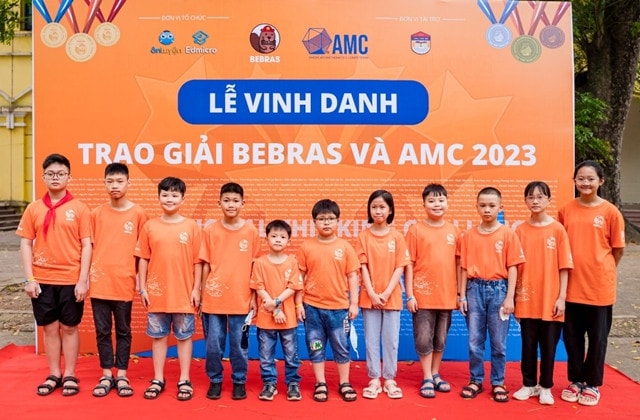 Nhiều học sinh đoạt giải cao trong các kỳ thi Toán học quốc tế -0
